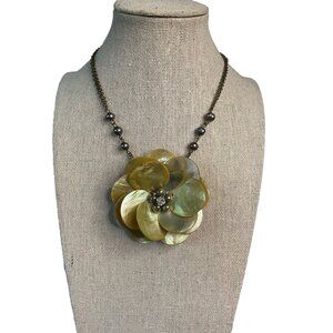 Vintage Mother of Pearl Flower Pendant Necklace Silver Tone Metal Necklace